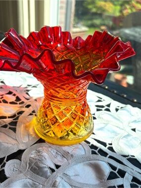 Vintage Kanawha Glass Ruffled Diamond & Dot Amberina Corset Vase MCM